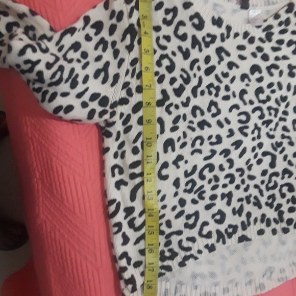 H&M LONG SLEEVES SWEATER - Picture 3 of 5